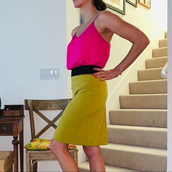 BCBG MaxAzria bandage Green stretch pencil skirt - Picture 5 of 7